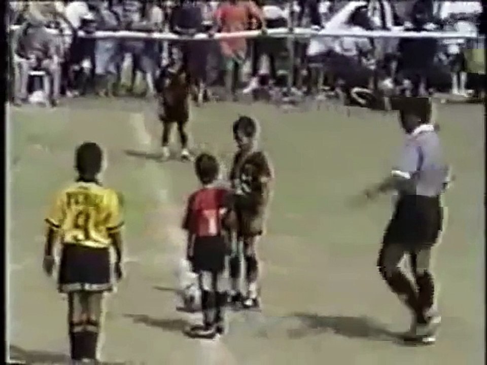 messi 9 years old skill