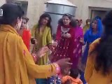 Desi Girls HOT Dance On Pakistani Song | Pakistani Girls with Dasi Mahol 2015
