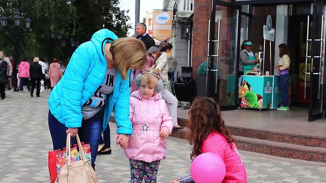 Дарим радость в Торговом Центре Муравей в центре Сормово