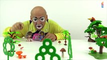 Видео для детей: Клоун Андрей ёжики собирают грибы