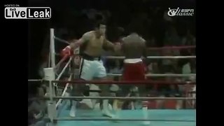 Muhammad Ali Dodging 21 Punches In 10 Seconds