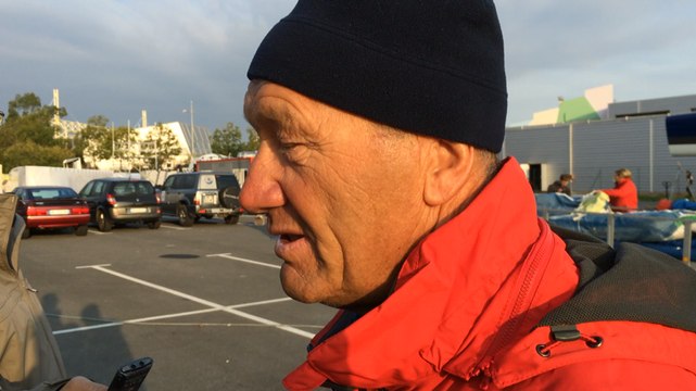 Mise à l'eau du maxi-trimaran de Francis Joyon