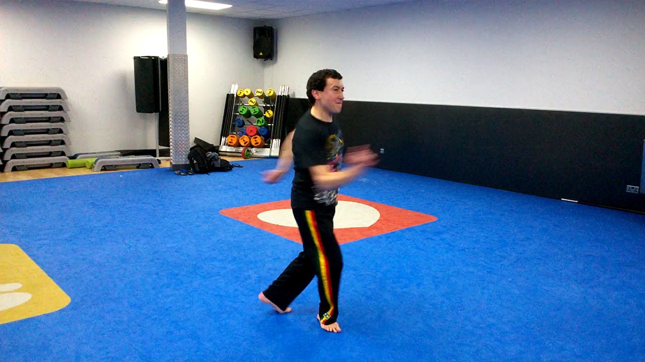 Dance improvisation - Donatello dancing "Bamboleo"