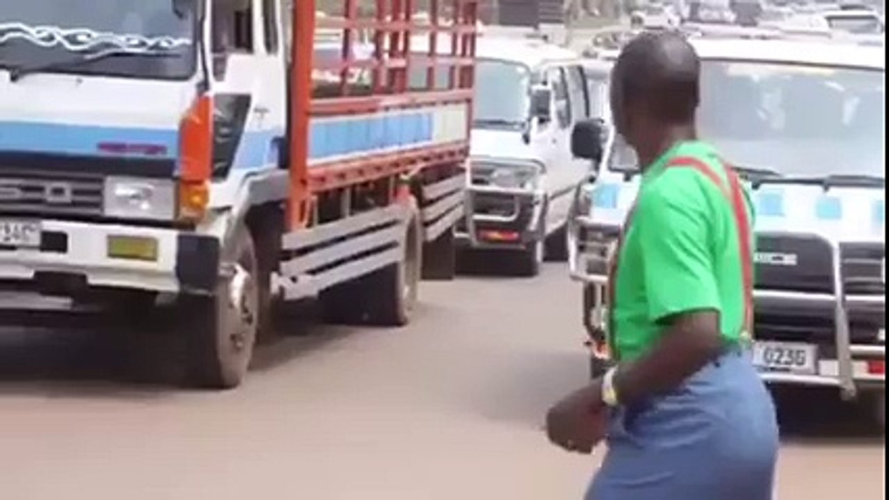 how to cross the road