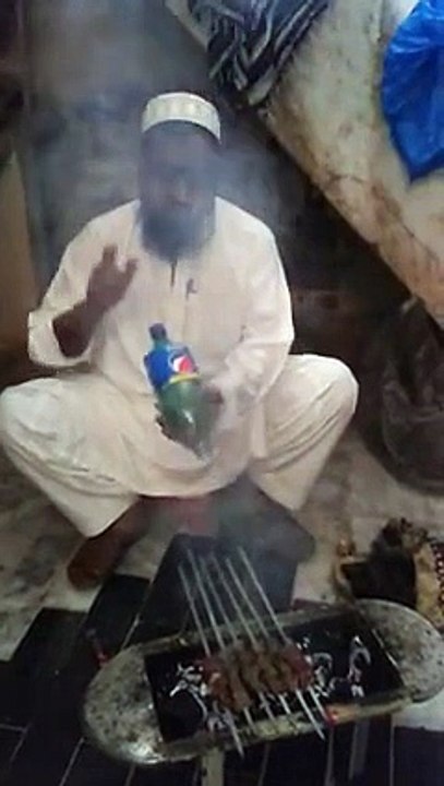 Funny Khan Making Bar BQ