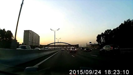 Moi, je suis un gros flambeur, j'en ai sous le capot.