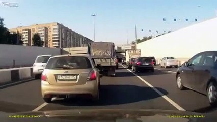 Alkolun Rus üzerindeki etkisi!   Komik Videolar Komedi ve Eğlence izle (video) Komedi ve Eğlence izle (video)