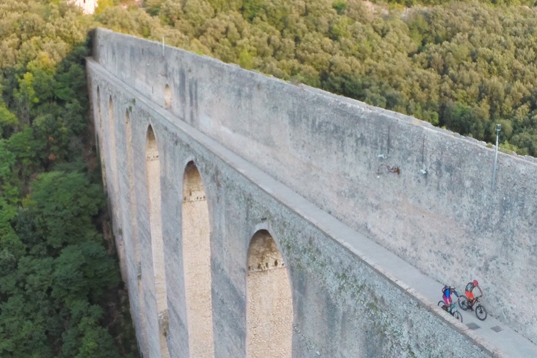 Mountain Bike legend Richie Schley Rides Umbria’s New Railway...