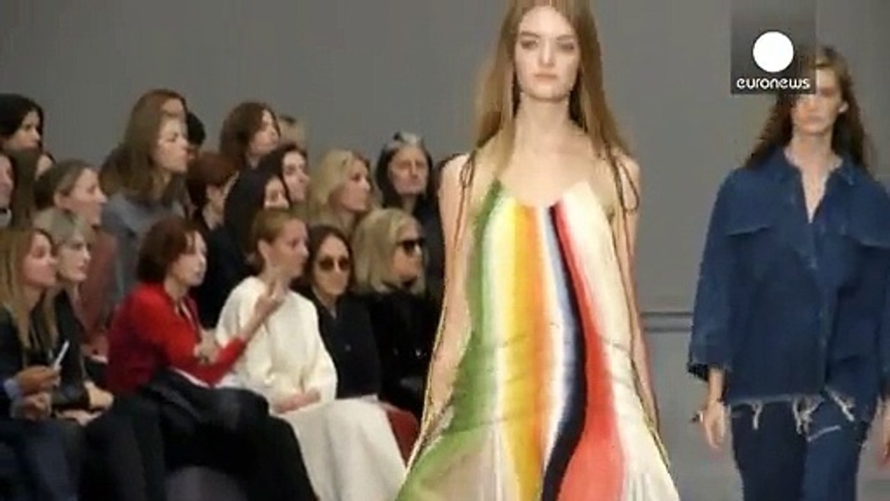 Paris Moda Haftası'nın üçüncü gününe üç marka damga vurdu