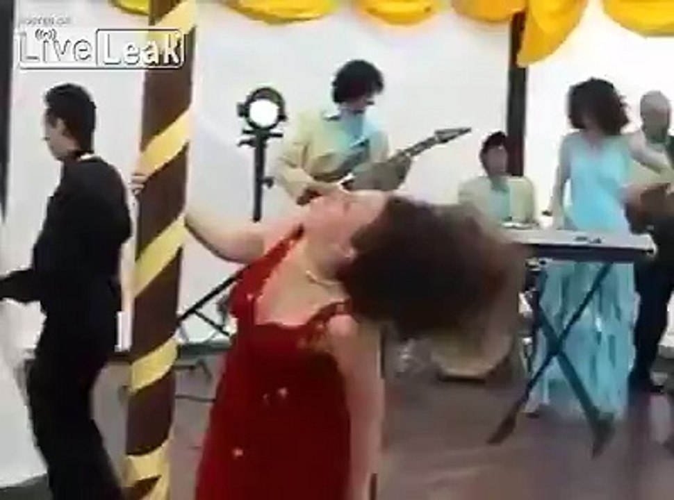 LiveLeak.com - What would you do if this happened on your wedding?