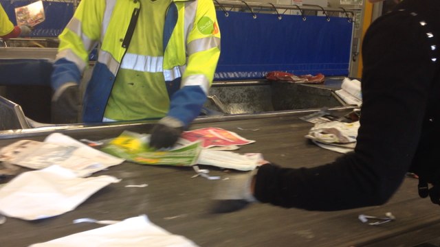 Déchets triés : les coulisses de l'usine