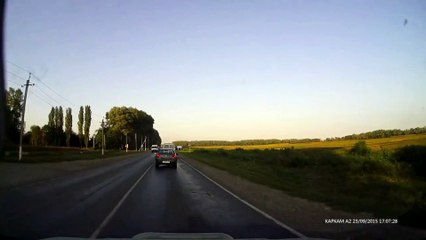 Pourquoi doubler sur une ligne blanche??