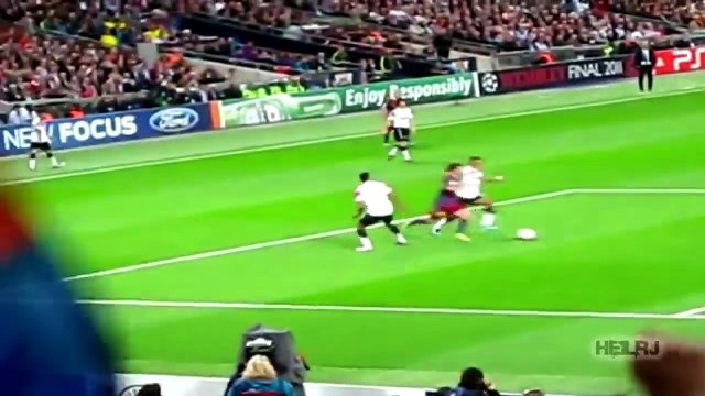 Messi humiliates Nani + Villa Goal ● Fans Cameras