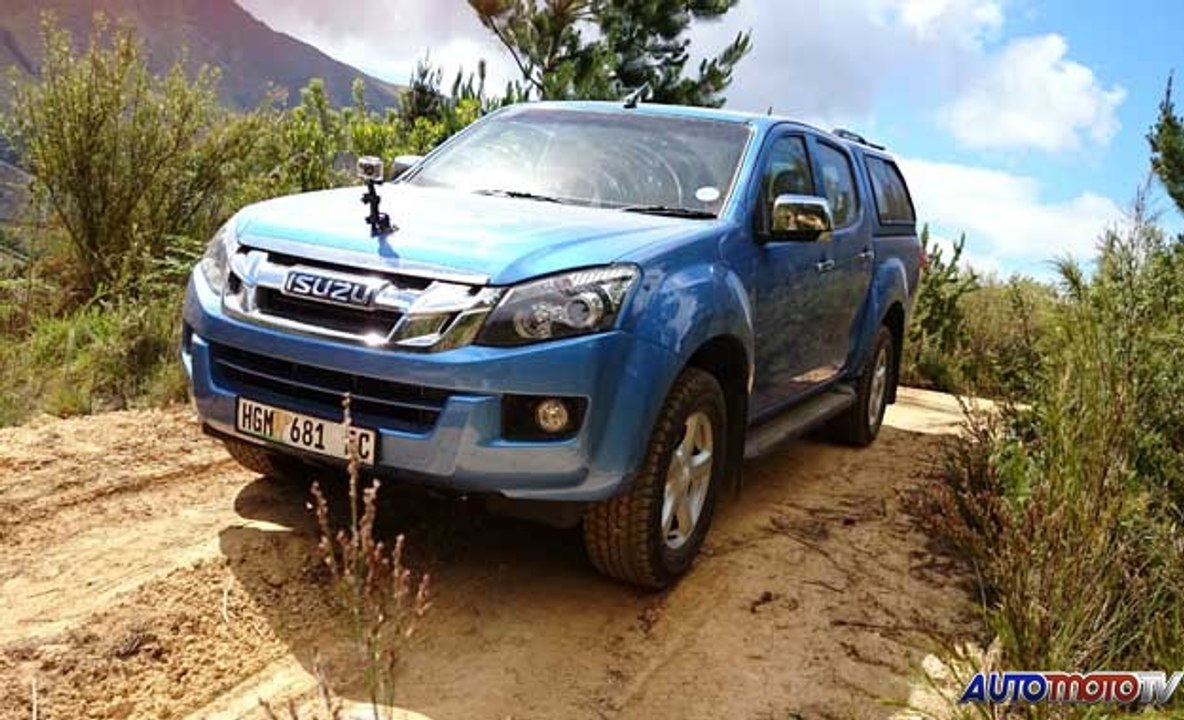 2015 Isuzu KB300 D TEQ DC 4x4 LX: Review & Road Test