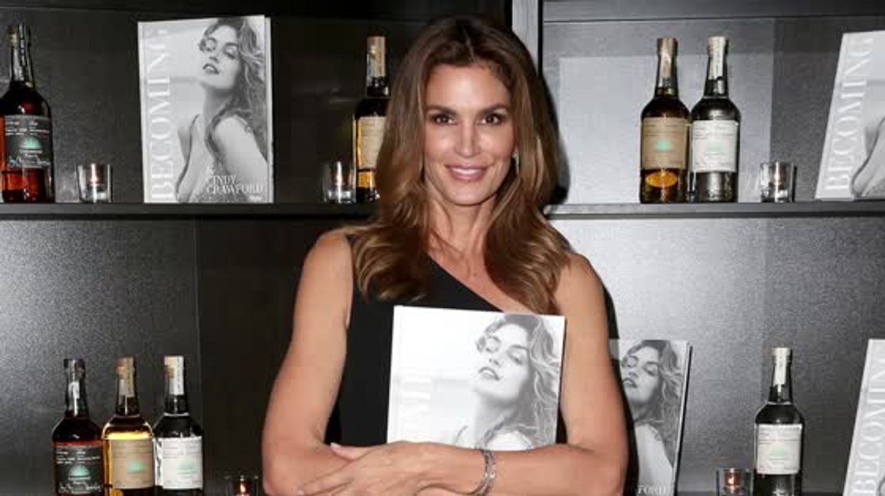 Cindy Crawford wirbt in London für ihr neues Buch