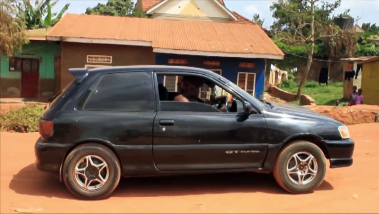 King kong mc dancing Kyana Gwe by Skata - part two