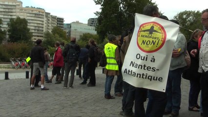 Contre les expulsions à Notre Dame des Landes. Rassemblement devant le palais de justice