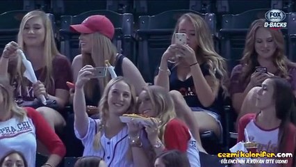 Selfie Manyağı Kızlar