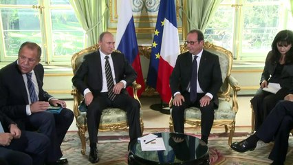 Putin y Hollande hablan en París sobre Siria