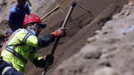 Guatemala mudslide leaves hundreds missing