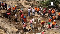 ادامه عملیات نجات، پس از وقوع رانش زمین در گواتمالا