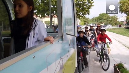 Tiny, automated bus experiment begins in Greece