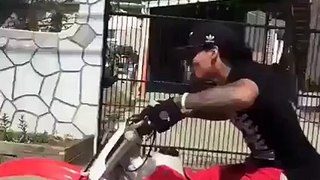 LiveLeak.com - Crazy Wheelie