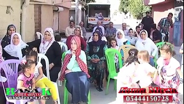 DELİLO HALAYI DÜNYA DERDİ BİTMEZ ARKADAŞ BİRAZ HALAY ÇEKELİM