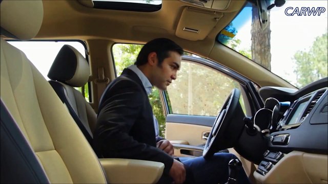 INTERIOR R$ 244.900 Kia Grand Carnival 2016 8 lugares aro 18 AT6 3.3 V6 270 cv 32,4 mkgf 2.155 kg @ 60 FPS