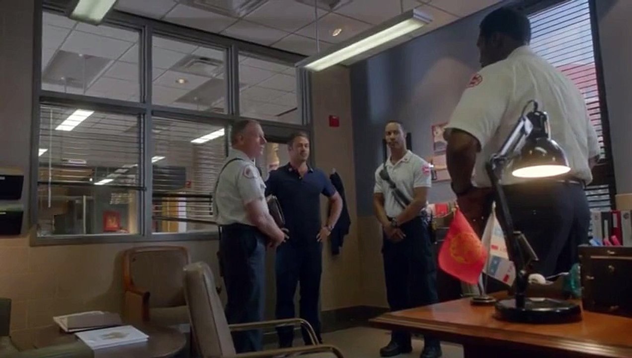 Chicago Fire 4x01 Sneak Peek "Let It Burn" - SUB ITA