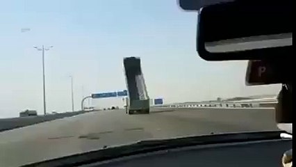 oeps ,laadbak vergeten naar beneden te doen