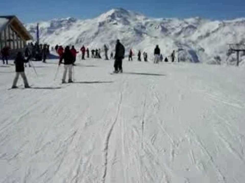 MOV03877