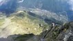 Wingsuit au ras des falaises de Chamonix