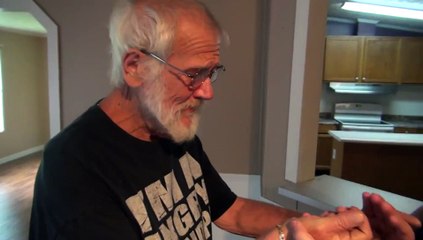 Todo era una show para encontrarle una casa al papá