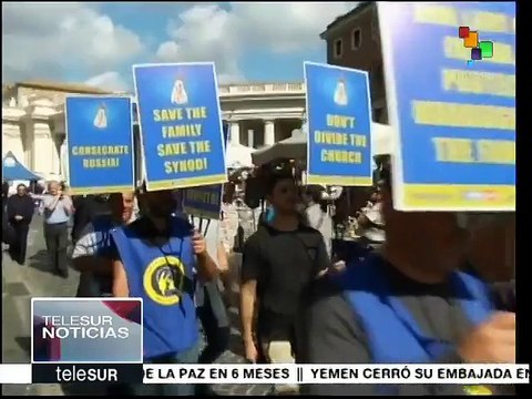 Cura polaco revela homosexualidad; El Vaticano lo suspende