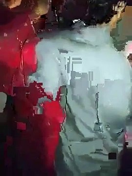 larki ko cherna mehenga par gaya plice ko dekhein awaam ne kiya kiya