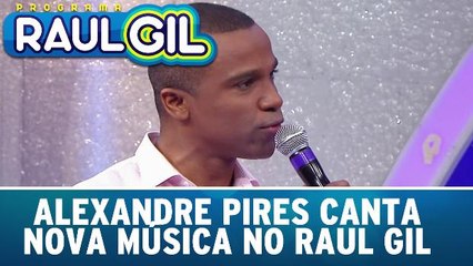Alexandre Pires canta música nova no Raul Gil