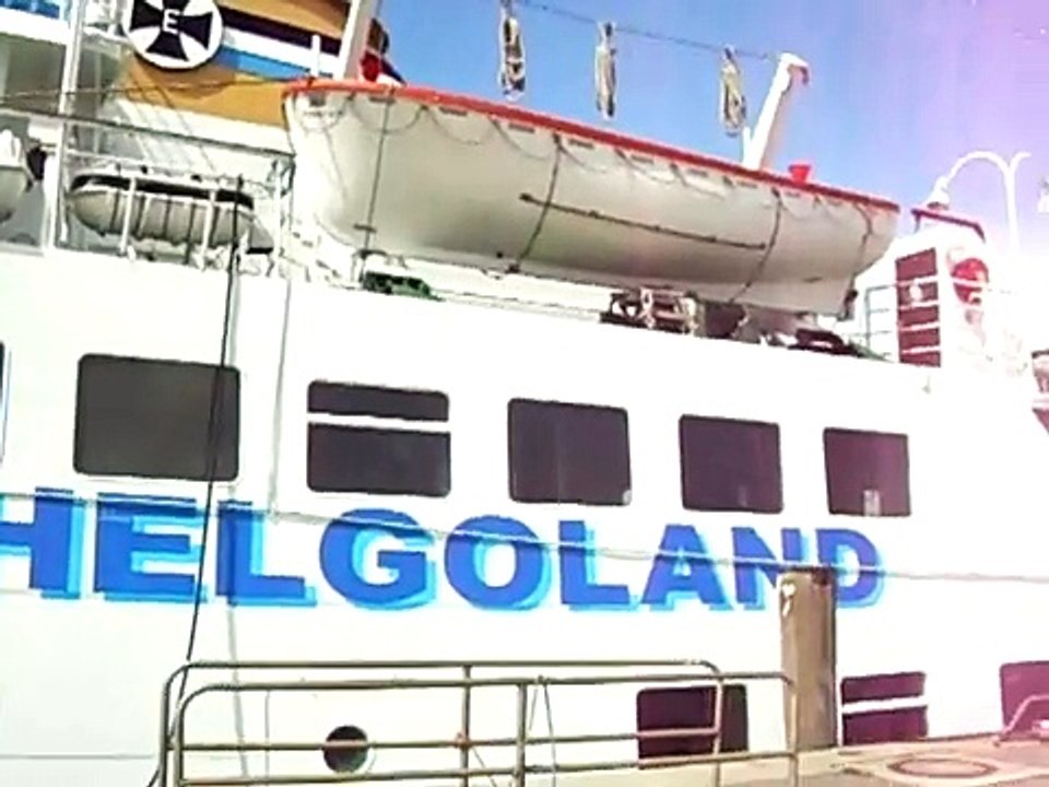 Funny Girl im Hafen von Büsum