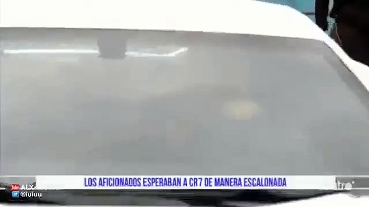 Cristiano Ronaldo ignores Real Madrid fan who produces his celebration outside Valdebebas Buuuuu!