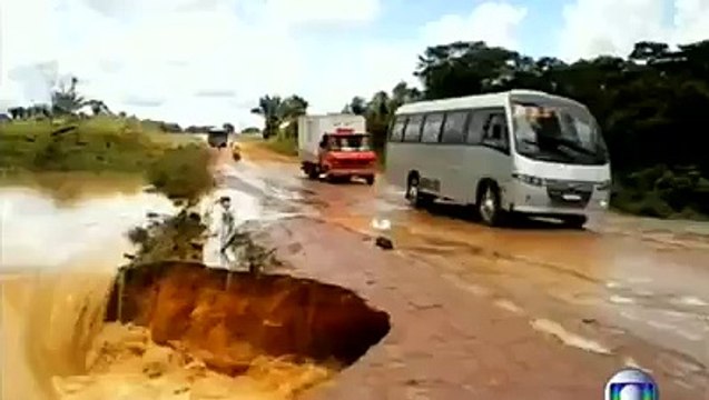 ভিডিওটি দেখুন অবাক হয়ে যাবেন, কোথা হতে কি হয়ে গেল আল্লাহ্‌ আকবর