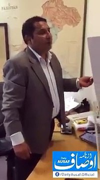 Pakistanis protesting against Corrupt Pakistani Embassy in Australia