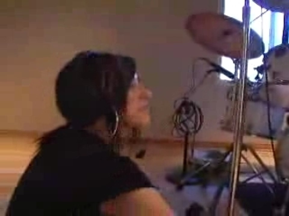 The Veronicas - We're Not Gonna Take it