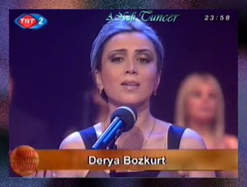 Derya BOZKURT *Aylar Geçiyor Sen Bana Hâlâ Geleceksin*