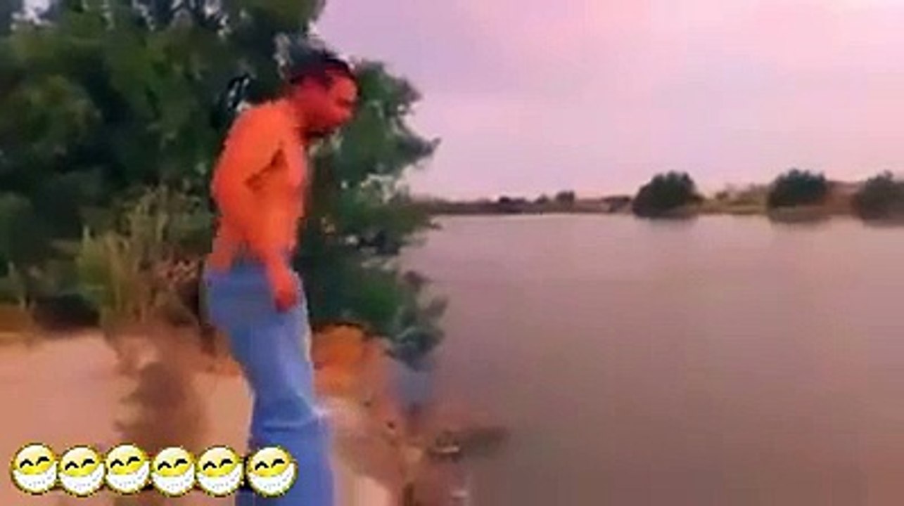Man Jump into Low Water - Watch Funny video ever 2015