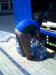 pakistani istarha kam karty hain dubai main