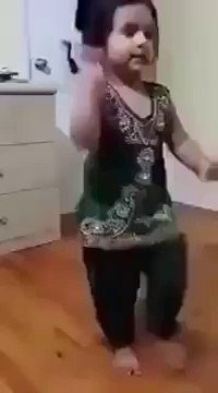 اس بچی کی عمر دیکھو اور کام دیکھو