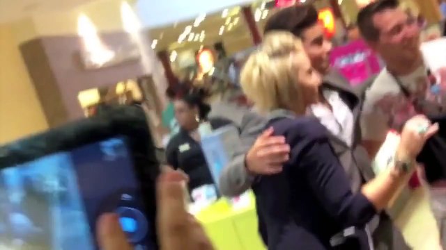 Fake Celebrity Prank Impersonating Celebrities in Public Prank Famous Prank (Social Experi