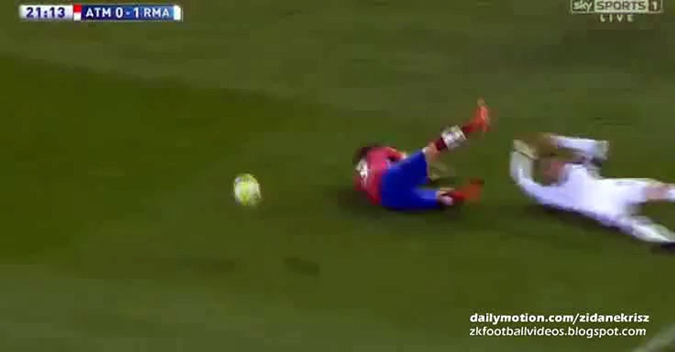 Keylor Navas SUPER Penalty Save HD - Atletico Madrid v. Real Madrid 04.10.2015