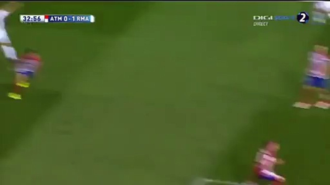 Cristiano Ronaldo Big Chance Goal Atletico Madrid vs Real Madrid 0-1