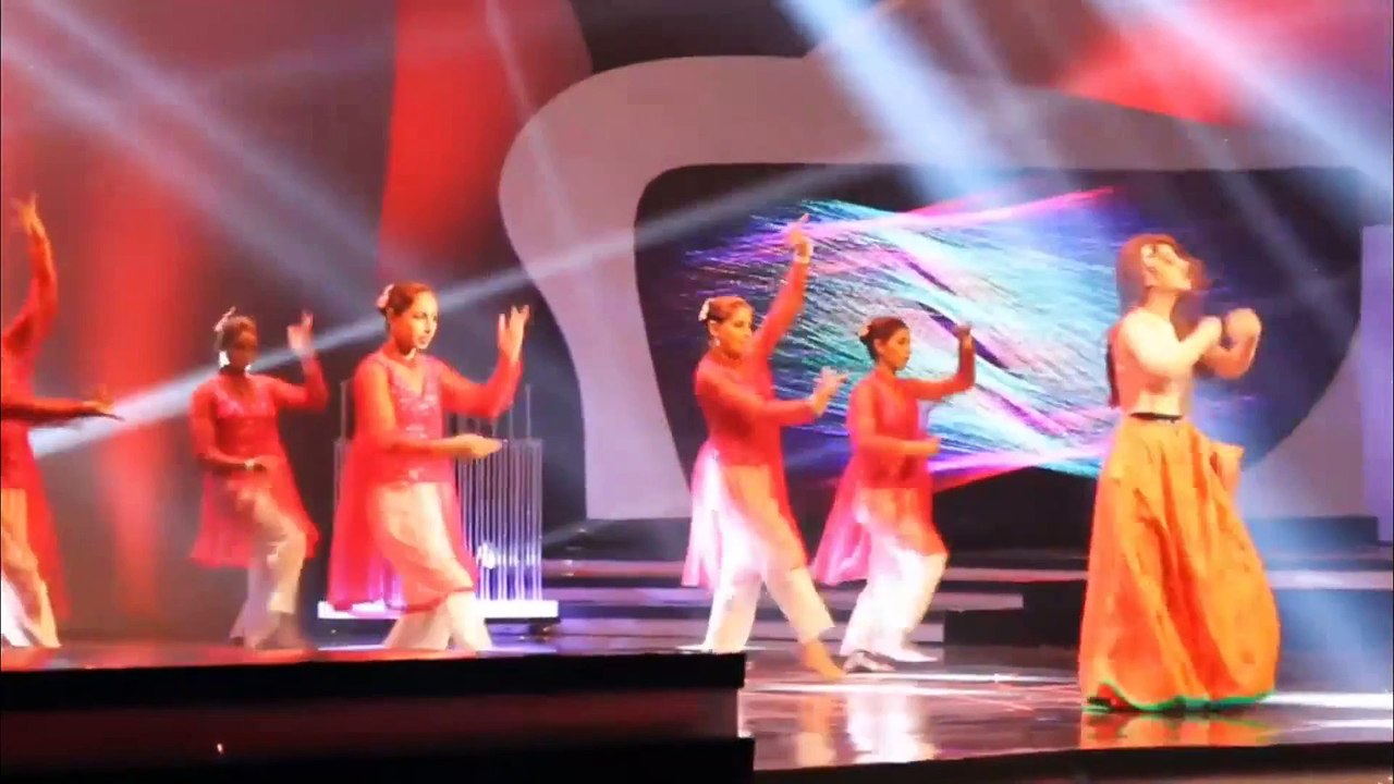 Urwa Hocane Fall down
